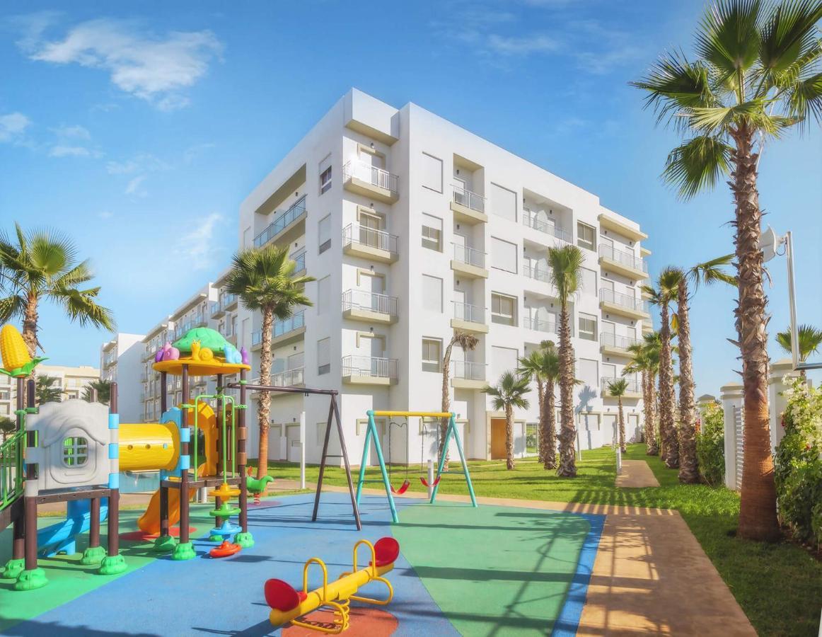 Apparemment De Luxe Vue Piscine Apartment Бузника Екстериор снимка