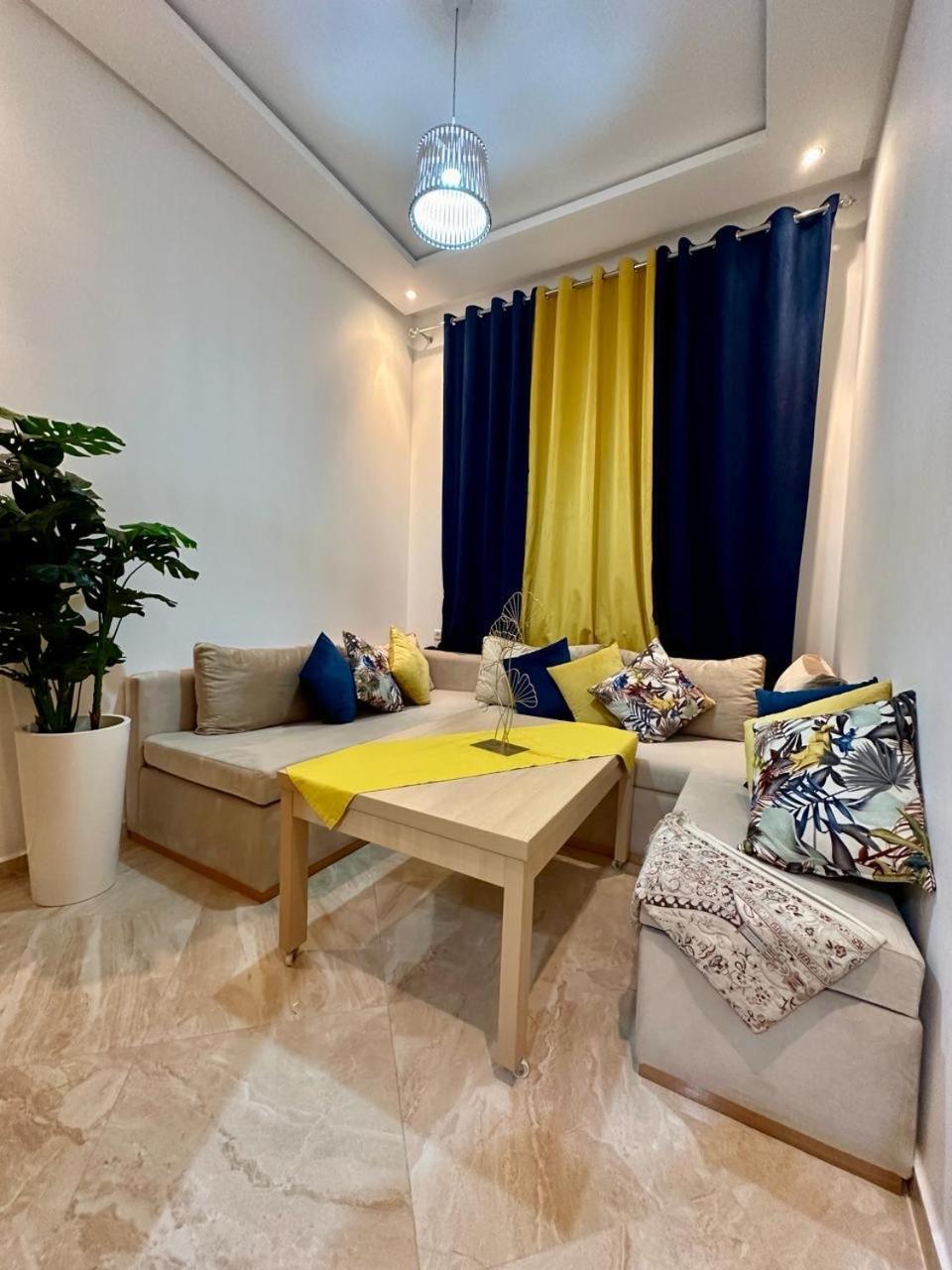 Apparemment De Luxe Vue Piscine Apartment Бузника Екстериор снимка