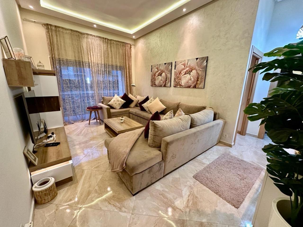Apparemment De Luxe Vue Piscine Apartment Бузника Екстериор снимка